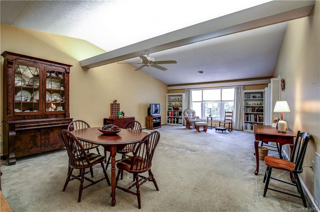 251 Carolina Drive #8A - Photo 4
