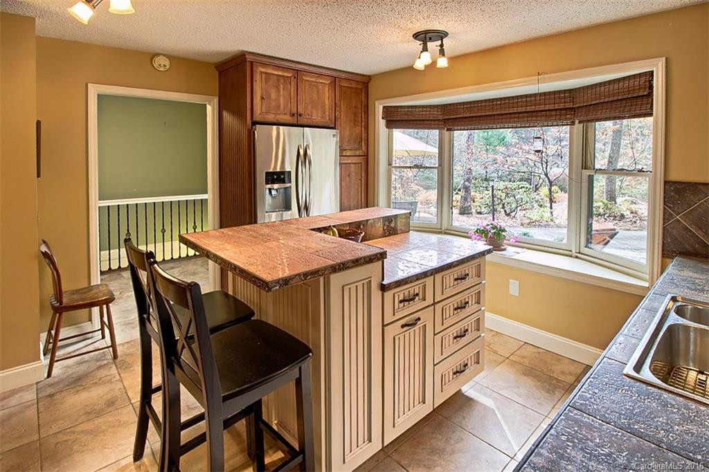 185 Surry Lane - Photo 4