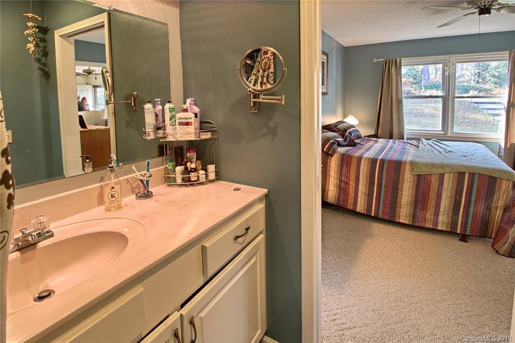 4085 Turnpike Road - Photo 15