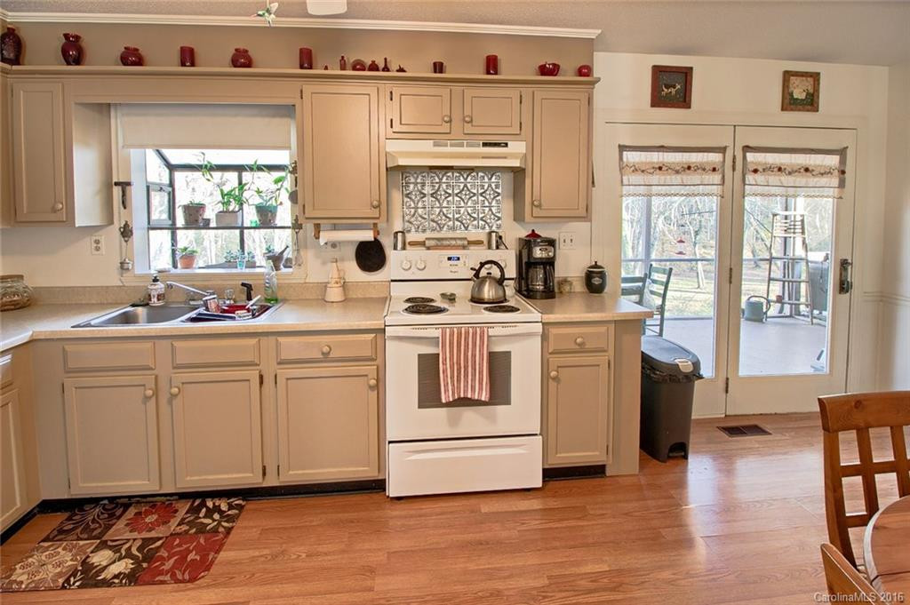4085 Turnpike Road - Photo 7