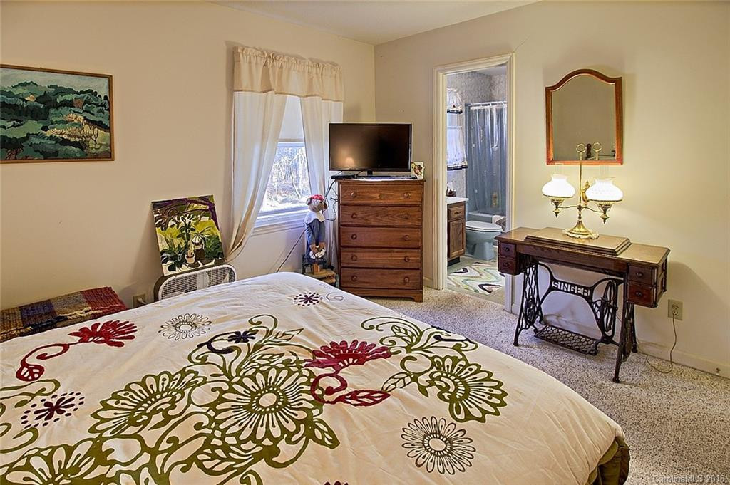 4085 Turnpike Road - Photo 9