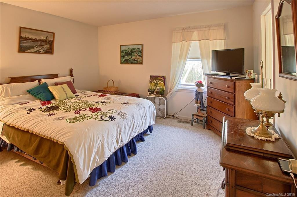 4085 Turnpike Road - Photo 10