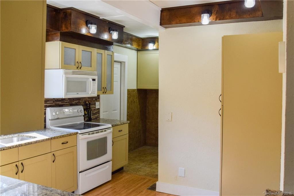 93 Foster Hill Drive #2 - Photo 3