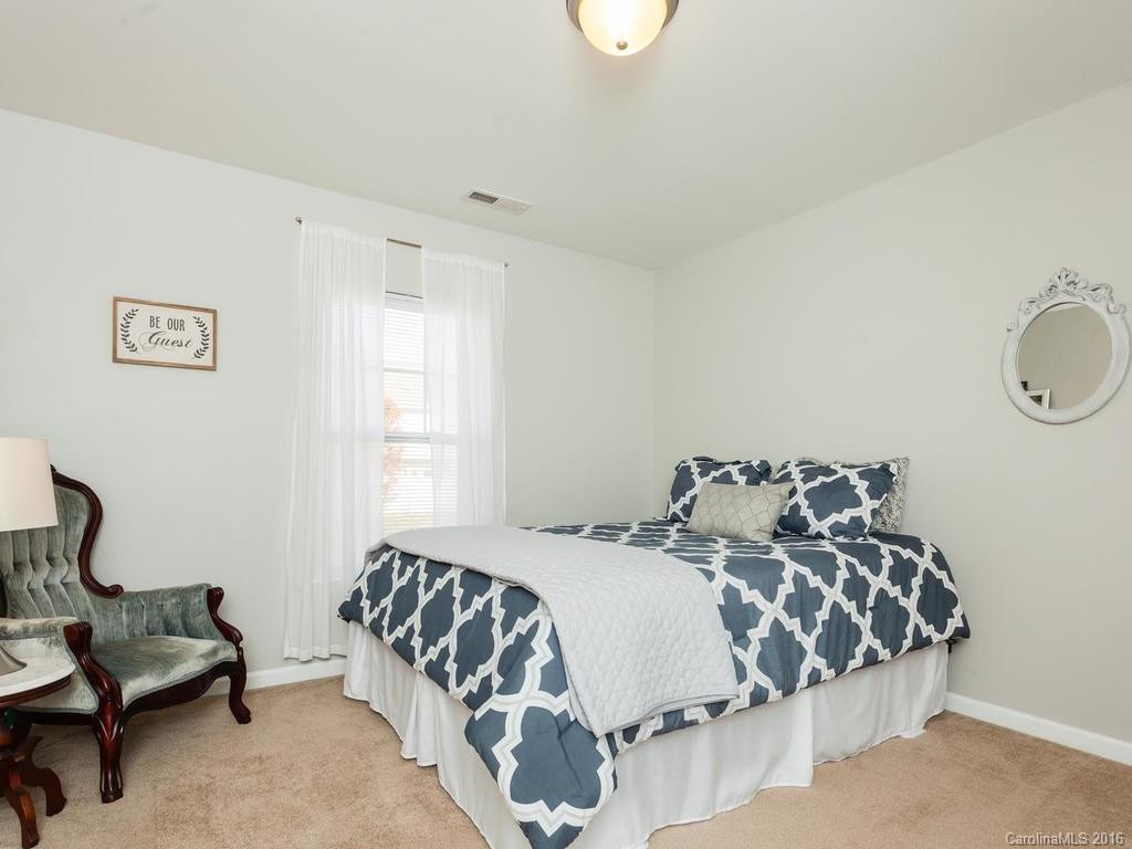 102 Torrington Avenue - Photo 14