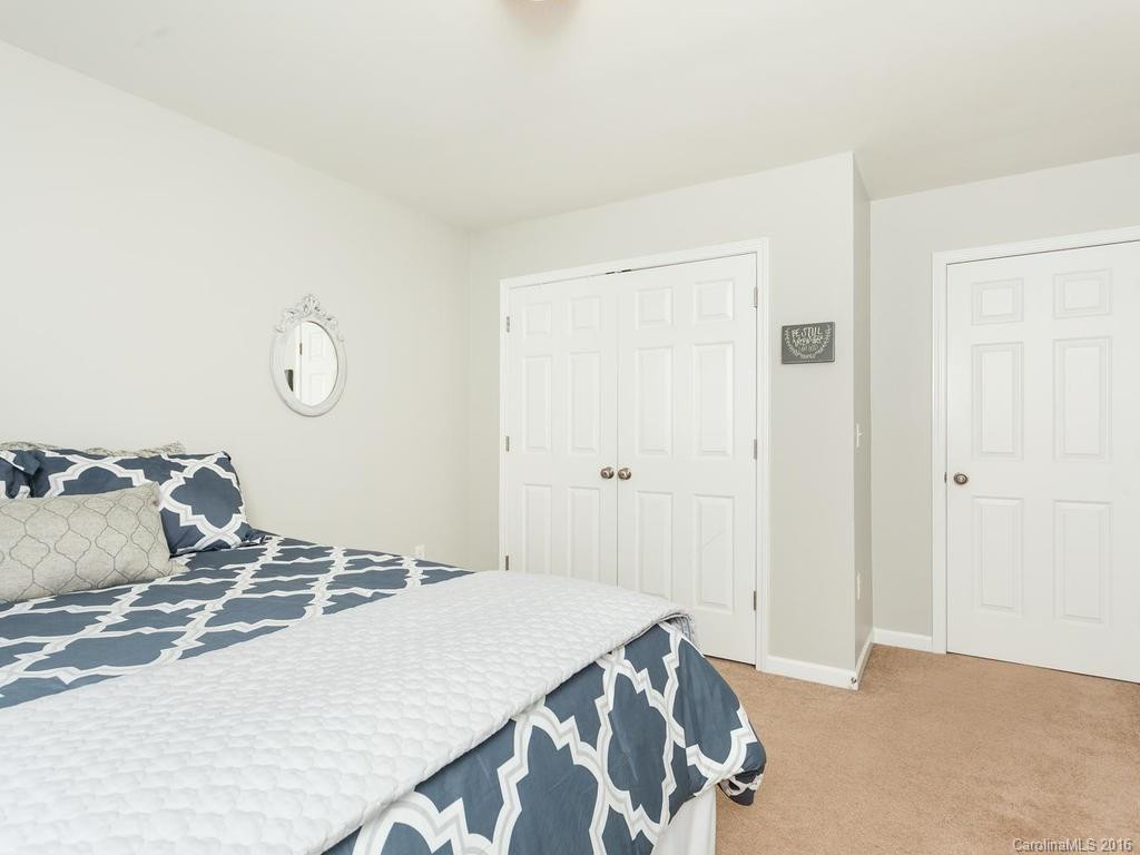 102 Torrington Avenue - Photo 15