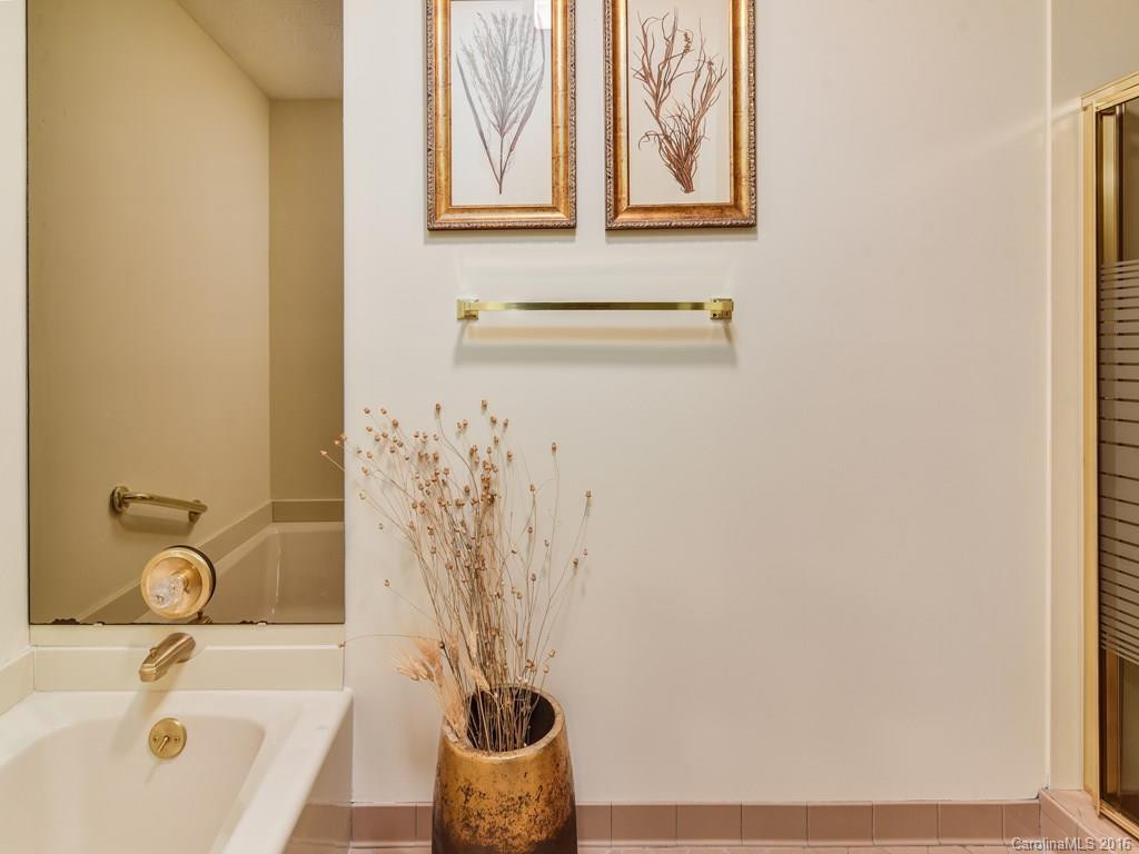 111 Chestnut Ridge Road - Photo 14