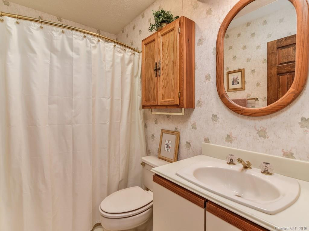 111 Chestnut Ridge Road - Photo 16