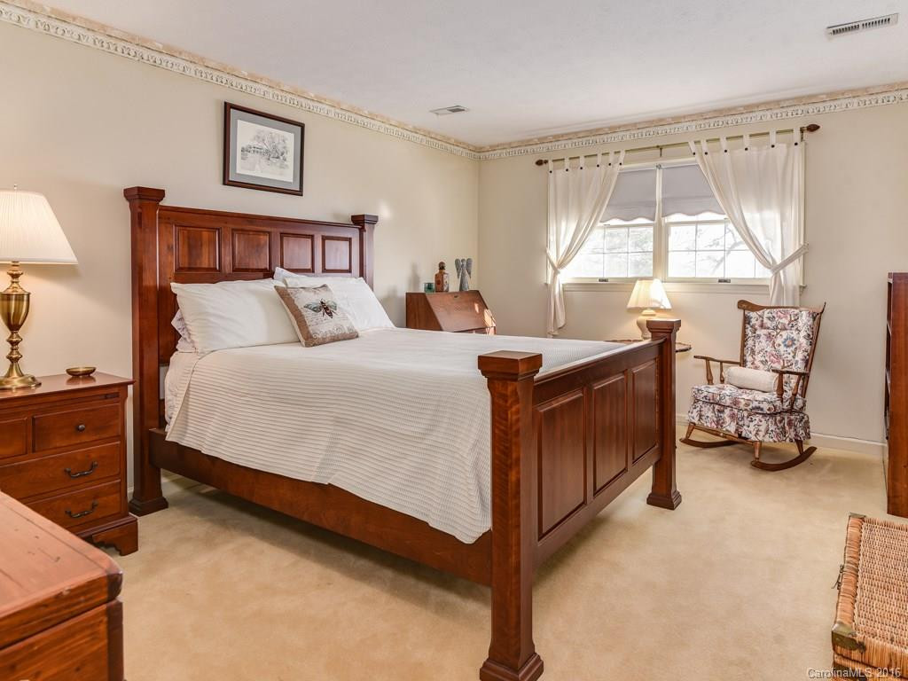 111 Chestnut Ridge Road - Photo 17