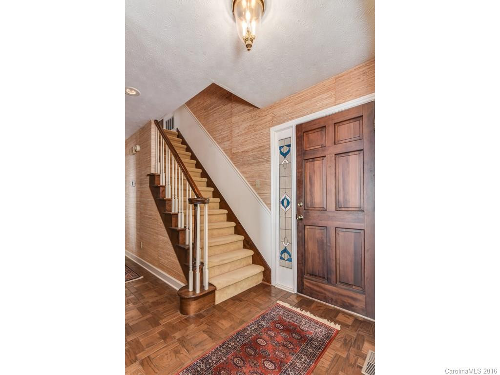 111 Chestnut Ridge Road - Photo 3