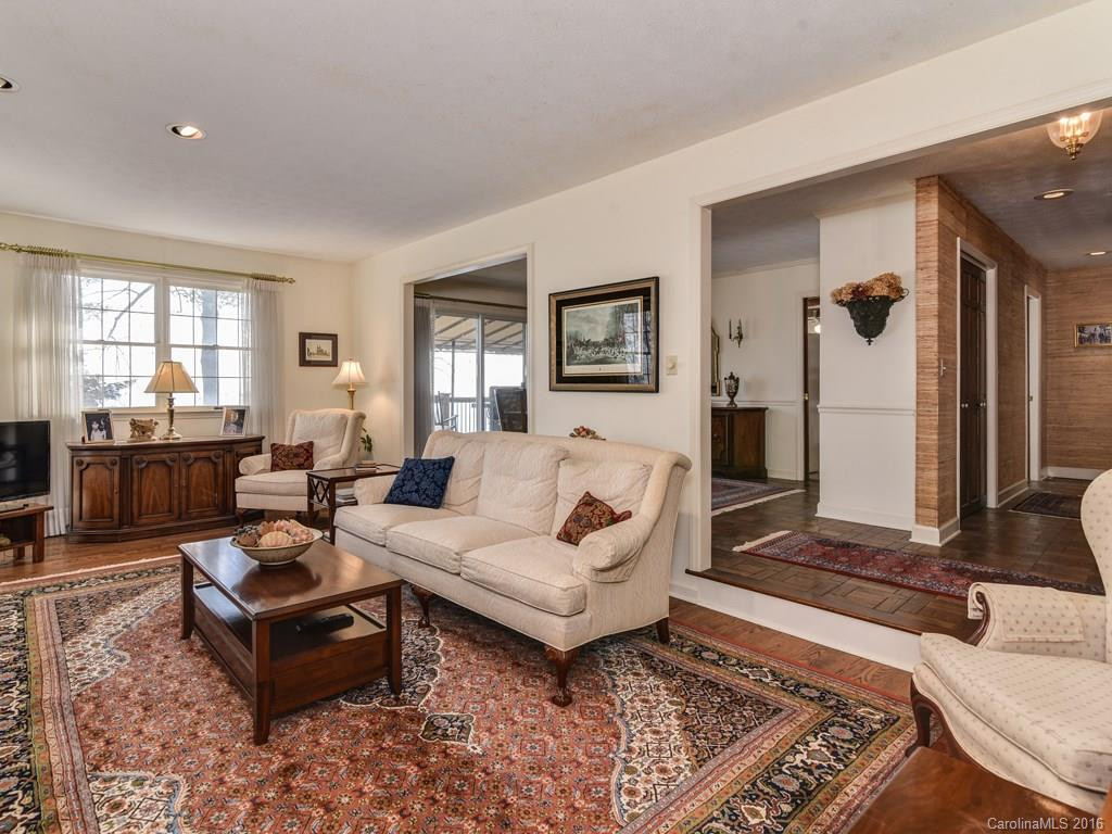 111 Chestnut Ridge Road - Photo 5