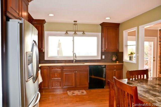 90 Devonwood Drive - Photo 10