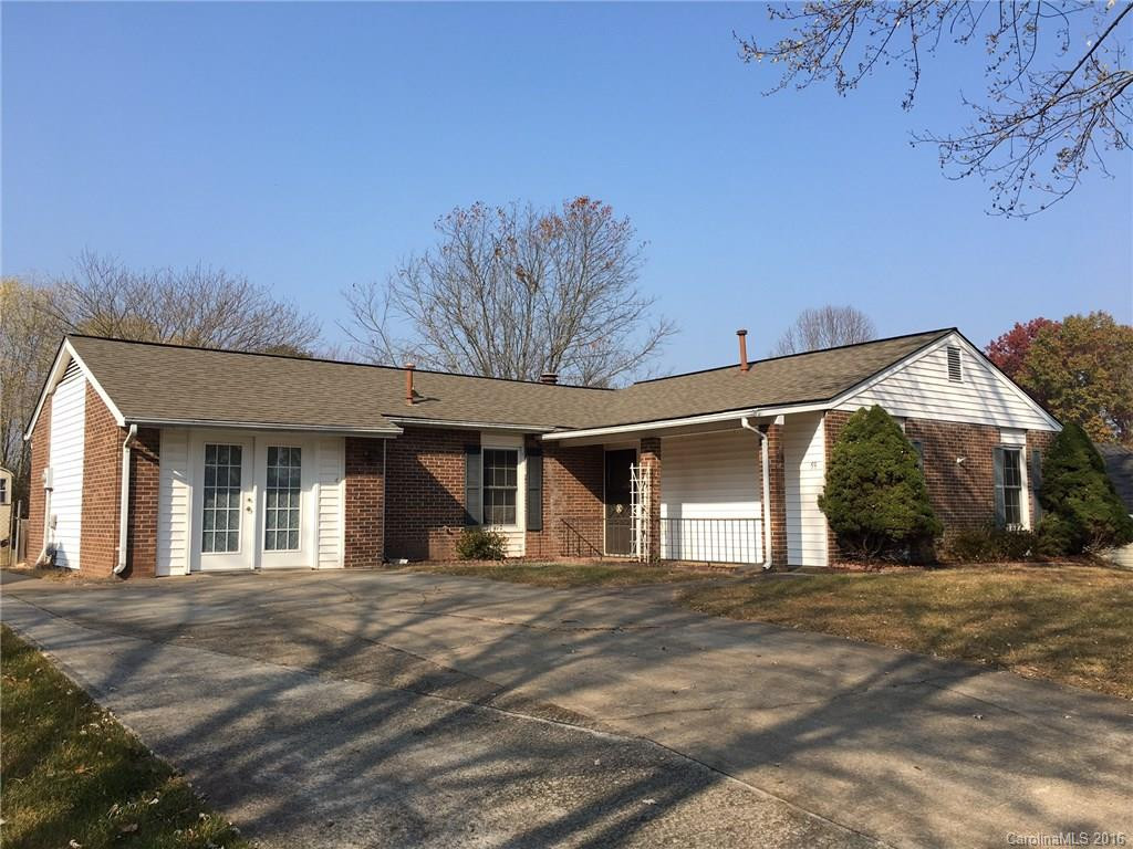 59 Lynwood Circle