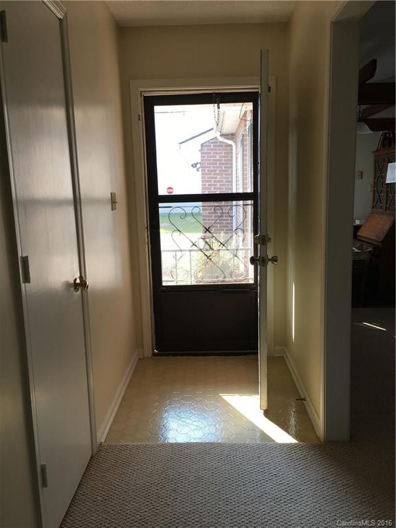 59 Lynwood Circle - Photo 2