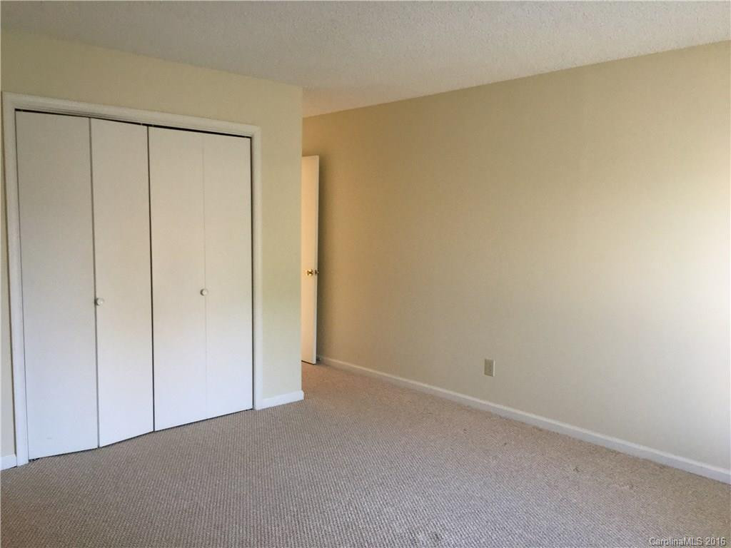 59 Lynwood Circle - Photo 7