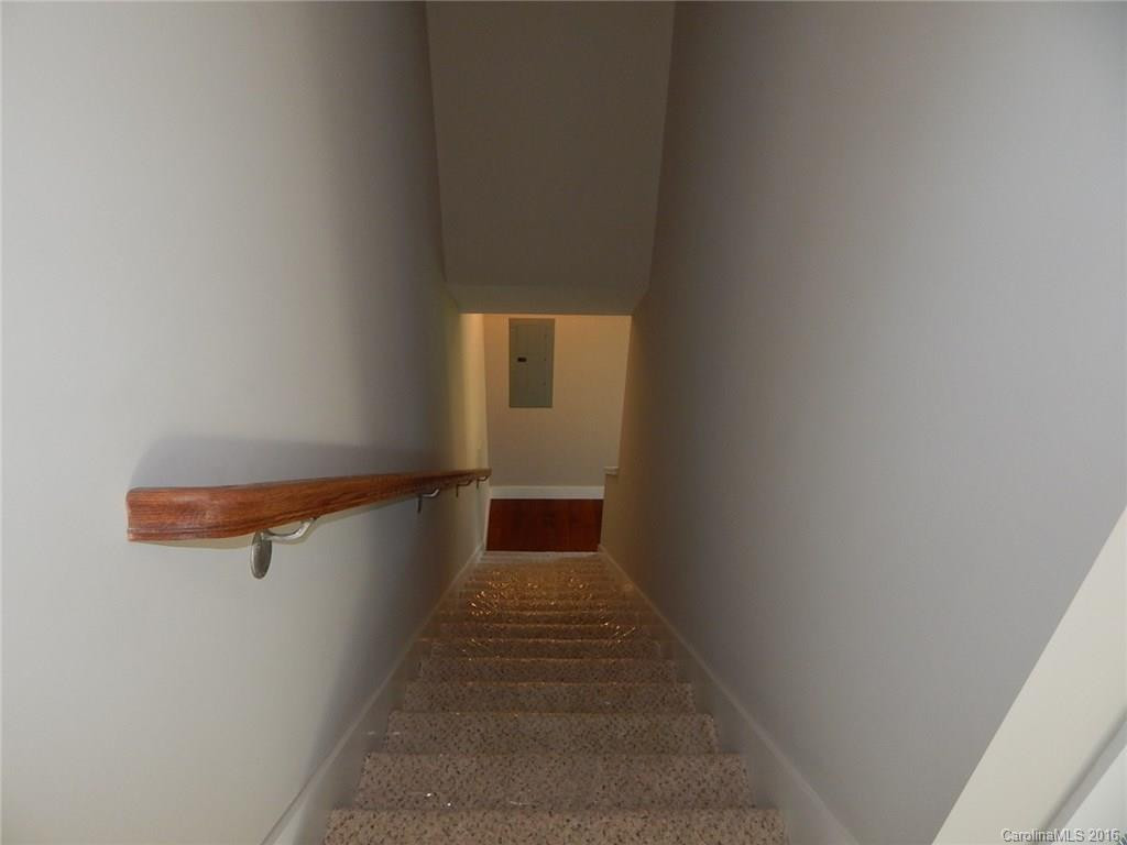 35 Pike Place - Photo 15