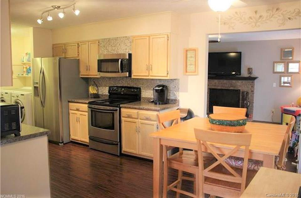236 Spicewood Lane - Photo 4