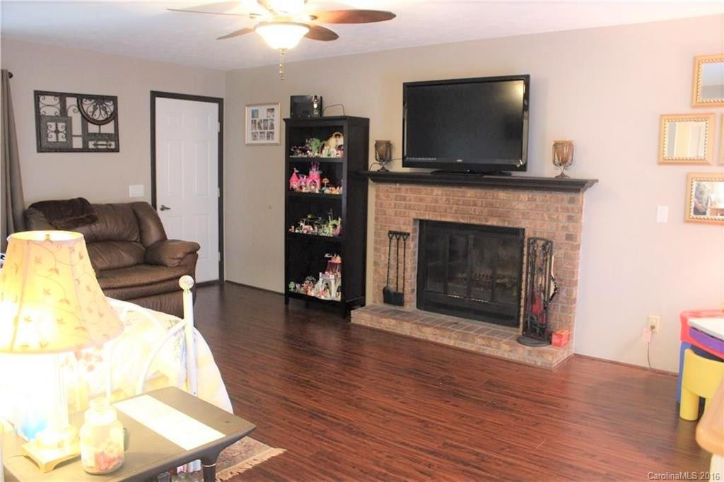 236 Spicewood Lane - Photo 7