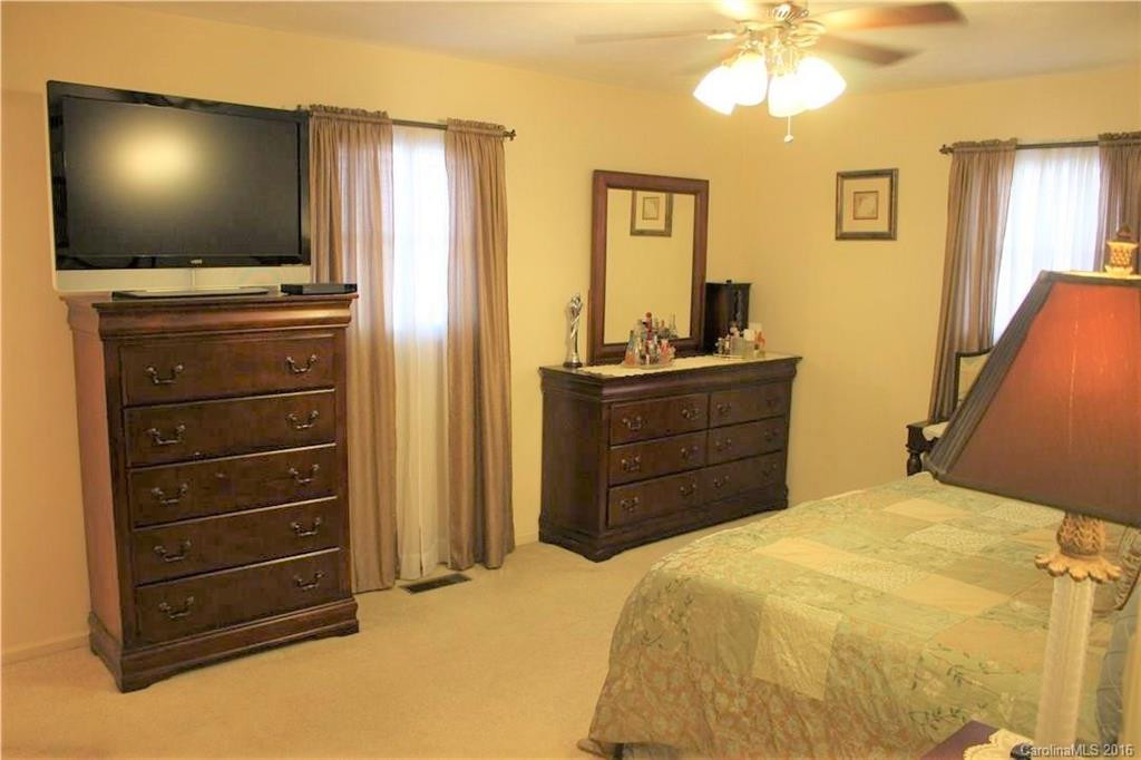 236 Spicewood Lane - Photo 9
