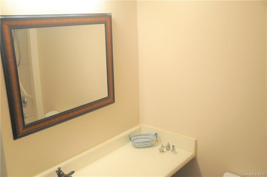 38 Clovernook Drive #12 - Photo 8