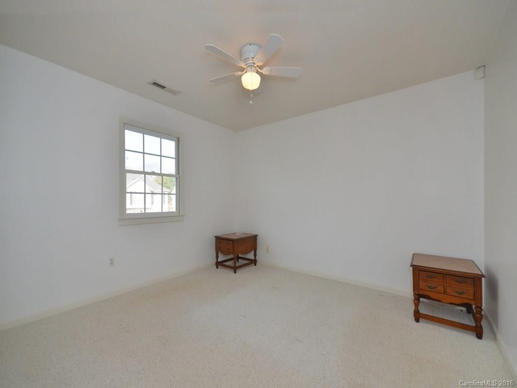 11 Westmont Drive #11 - Photo 16