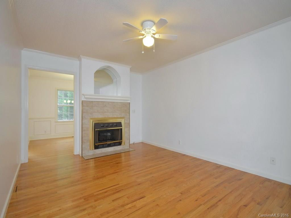 11 Westmont Drive #11 - Photo 7