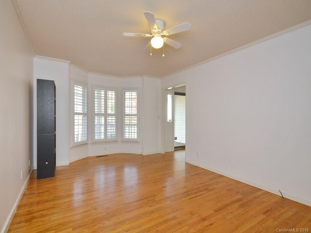 11 Westmont Drive #11 - Photo 8