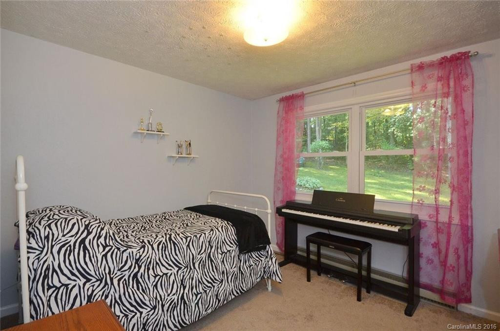 144 Shelly Drive - Photo 8