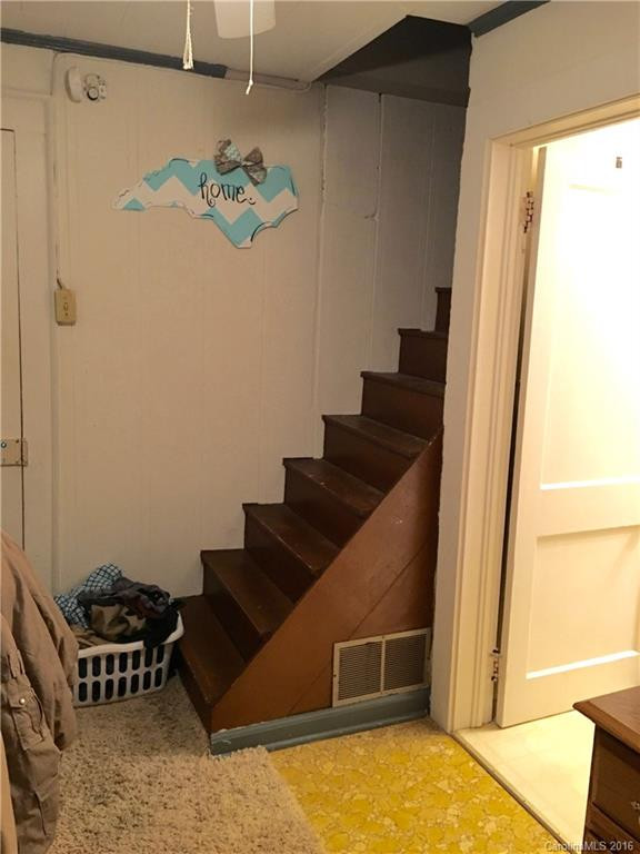 207 Selman Avenue - Photo 15