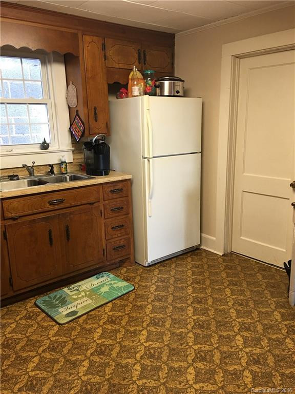 207 Selman Avenue - Photo 4
