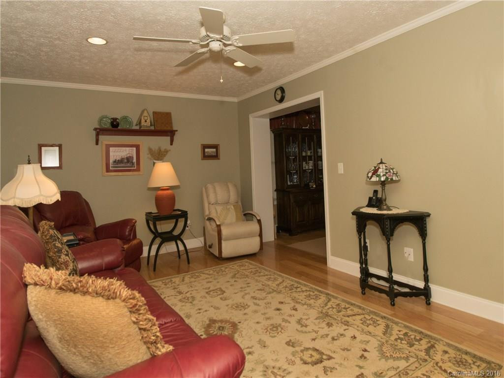 210 Childs Drive - Photo 3