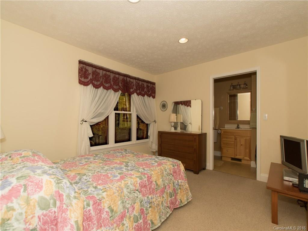 210 Childs Drive - Photo 4
