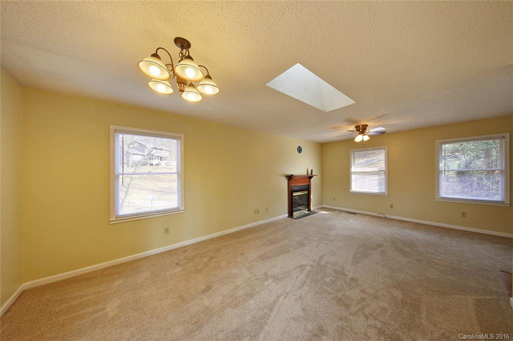 48 Southwicke Drive - Photo 4