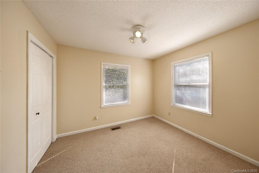 48 Southwicke Drive - Photo 9