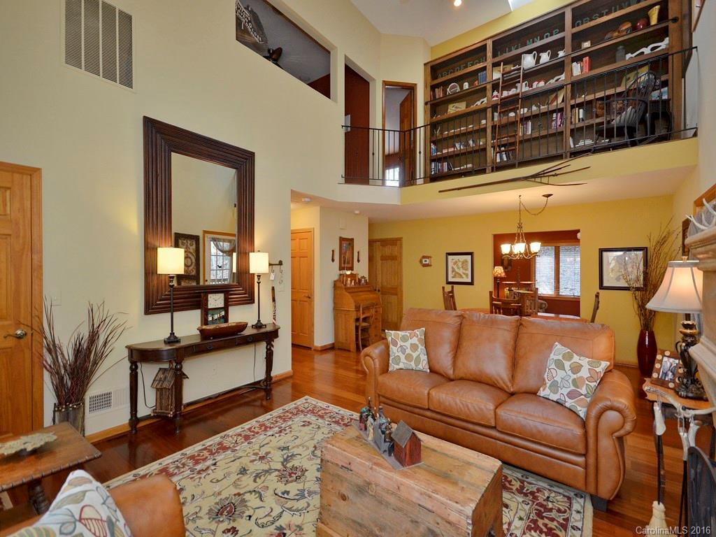 300 Doublecreek Lane - Photo 4