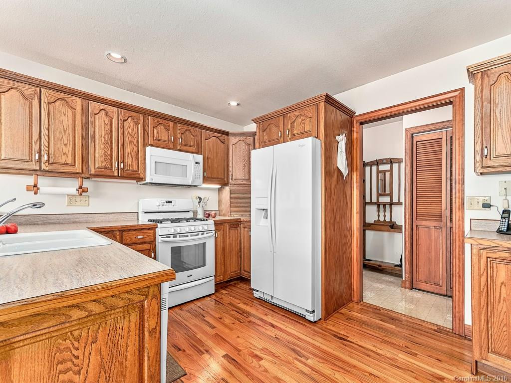 304 Wagram Place - Photo 10