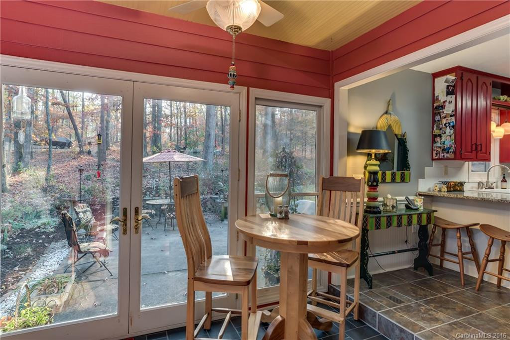 271 Anne Street - Photo 12