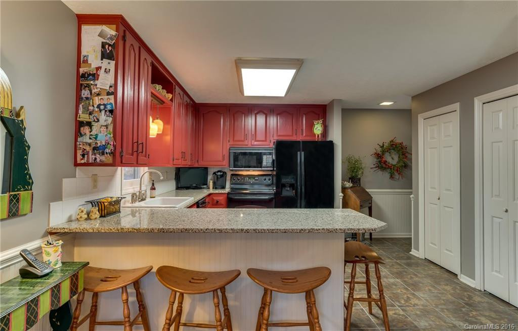 271 Anne Street - Photo 9