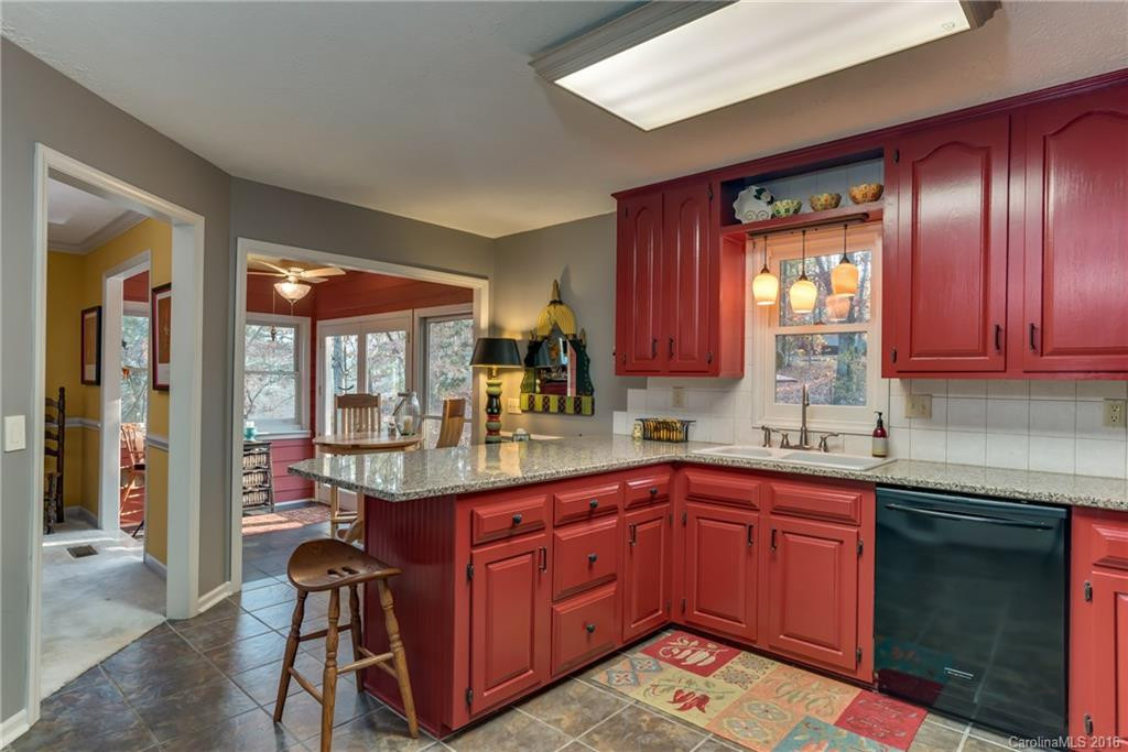 271 Anne Street - Photo 10
