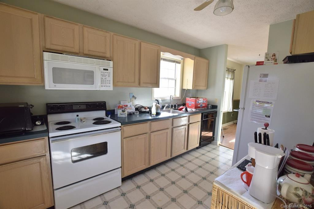 2 Kirby Road - Photo 5