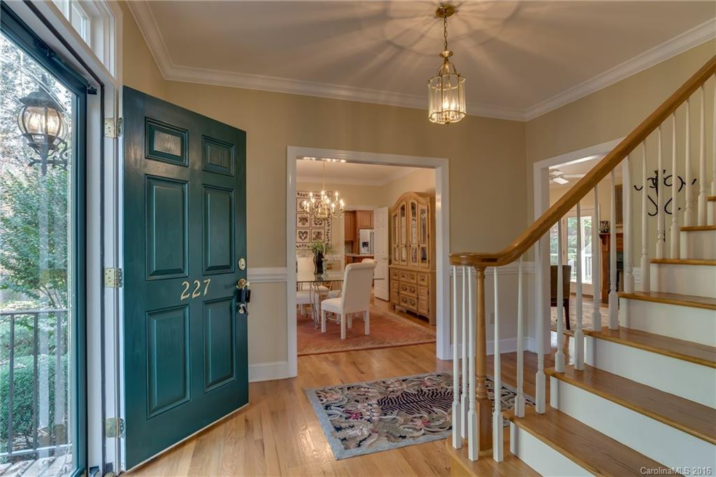 227 Beechtree Circle - Photo 2