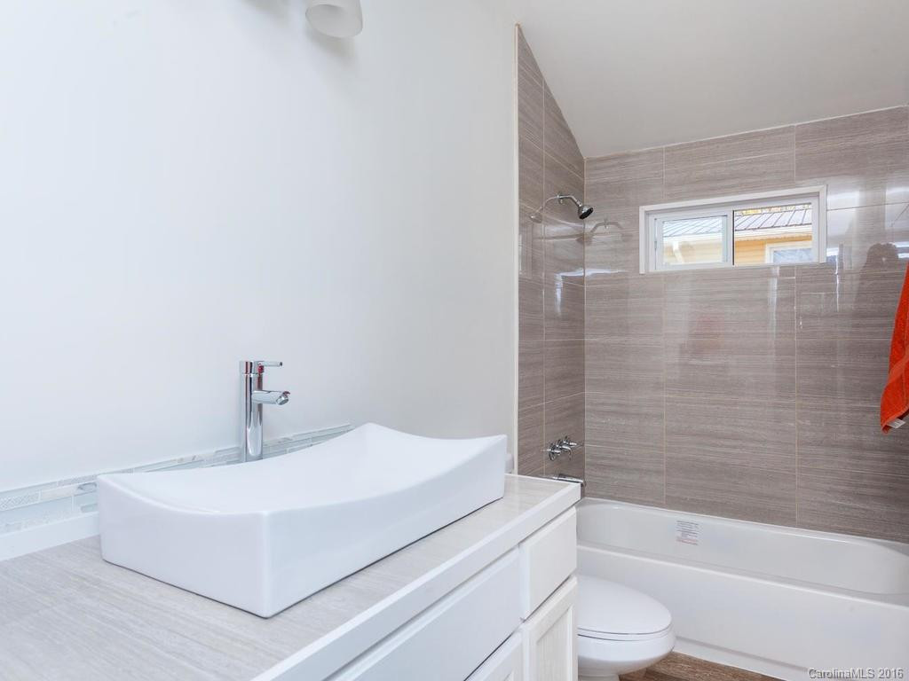 725 1st Avenue - Photo 18