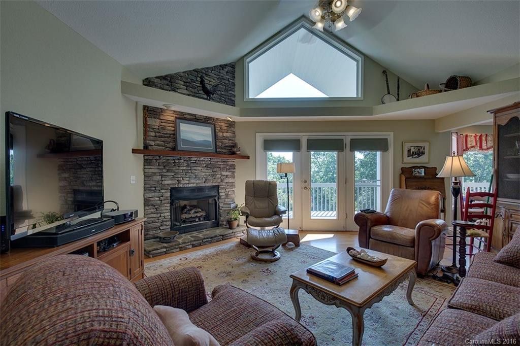 1023 Morgan Drive - Photo 3