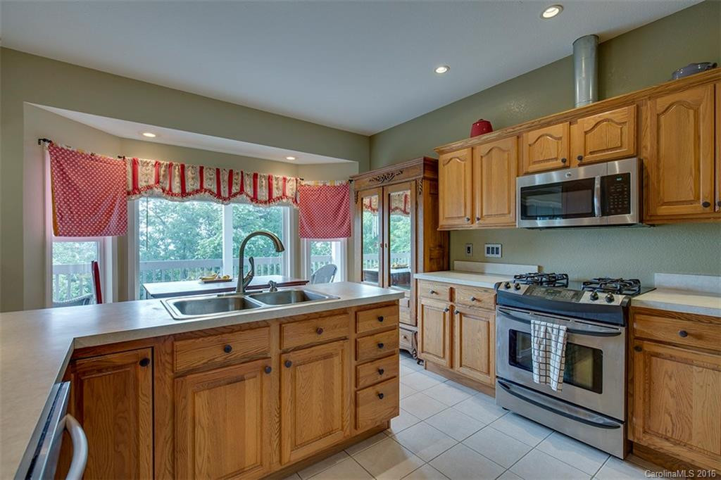 1023 Morgan Drive - Photo 6