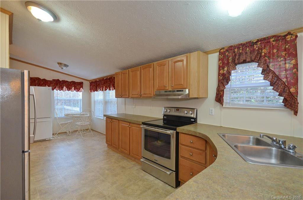 1144 Newfound Road - Photo 3