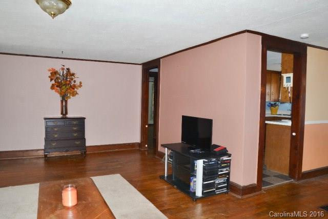1832 Airport Road - Photo 12