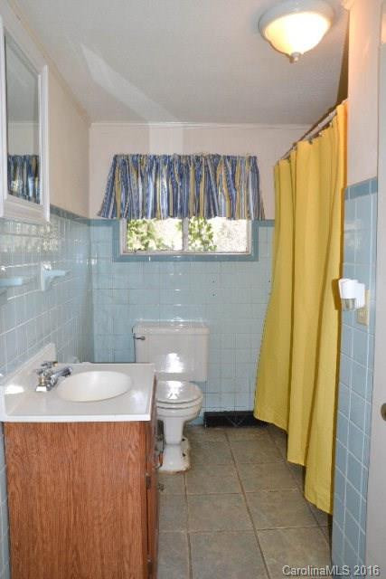 1832 Airport Road - Photo 13