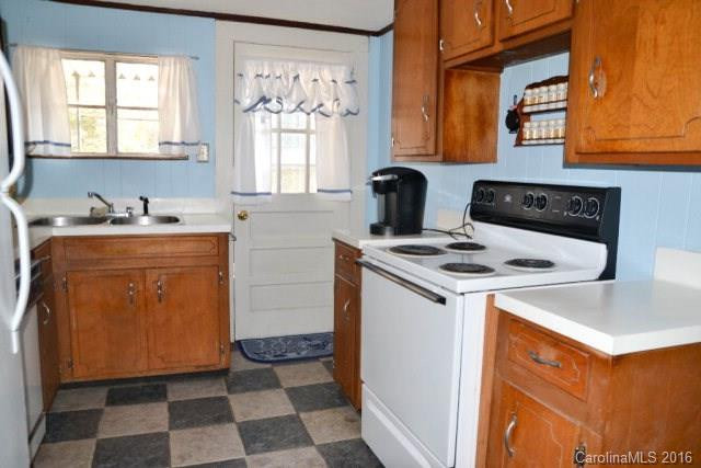 1832 Airport Road - Photo 6