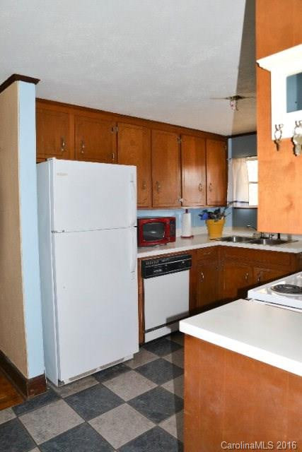 1832 Airport Road - Photo 7