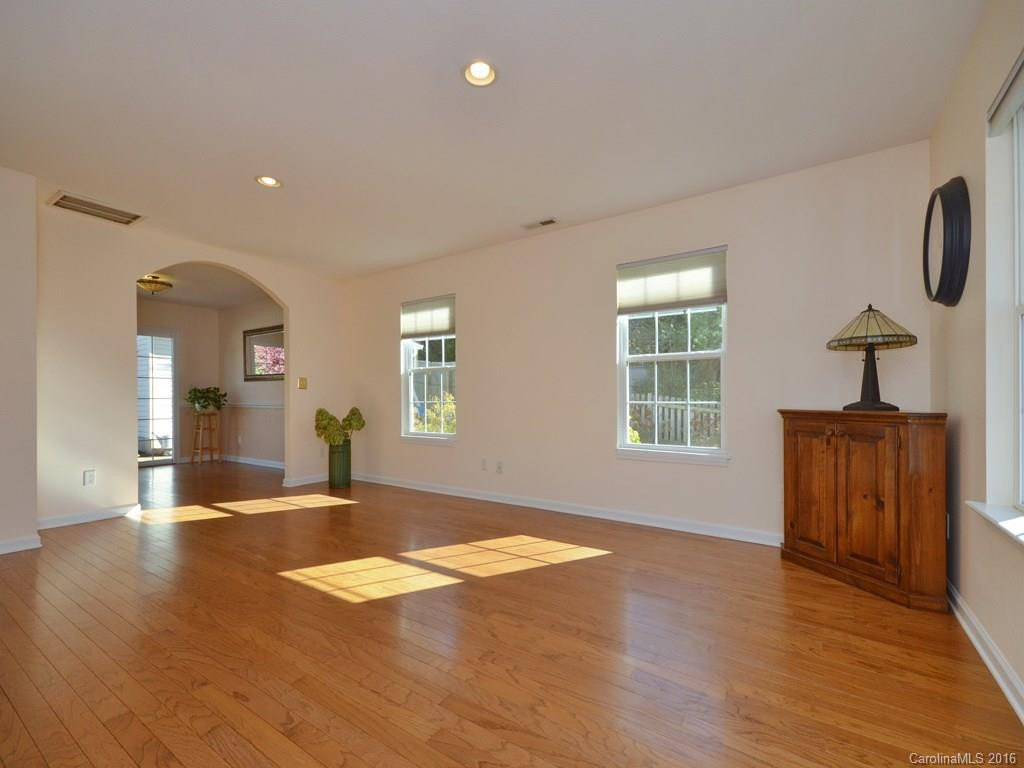 28 Elkmont Drive - Photo 2
