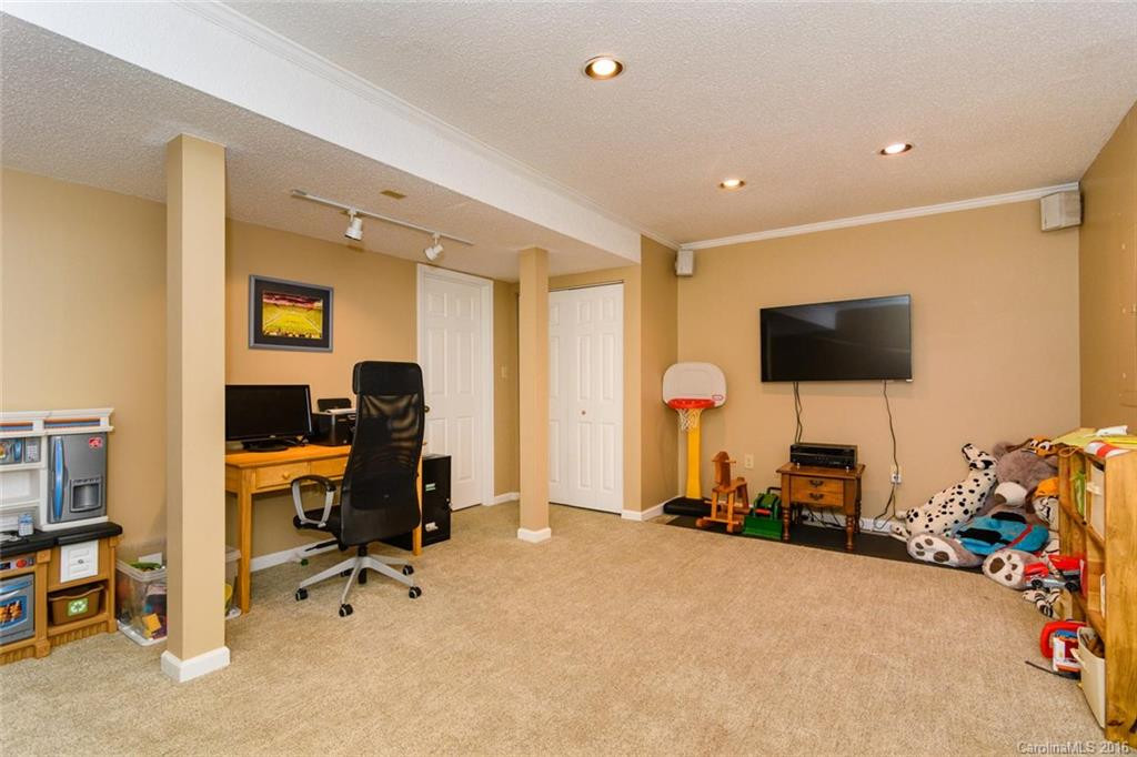 9 Weston Heights Drive #5 - Photo 20